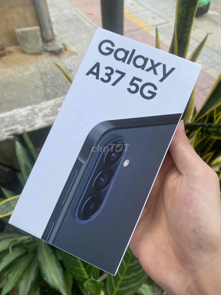 CẦN TIỀN BÁN Samsung Galaxy A37 5G 8GB/128GB. Mua bán Điện thoại tại Quận Thanh Khê Đà Nẵng được đăng bởi Trần Thanh Phúc hình 1