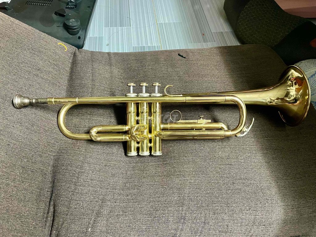 Kèn Trumpet Nhật Yamaha YTR-2330 giá mới 15triệu