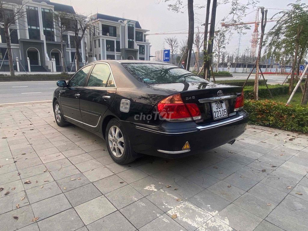 Toyota Camry 2.4G 2005, черный, АКПП