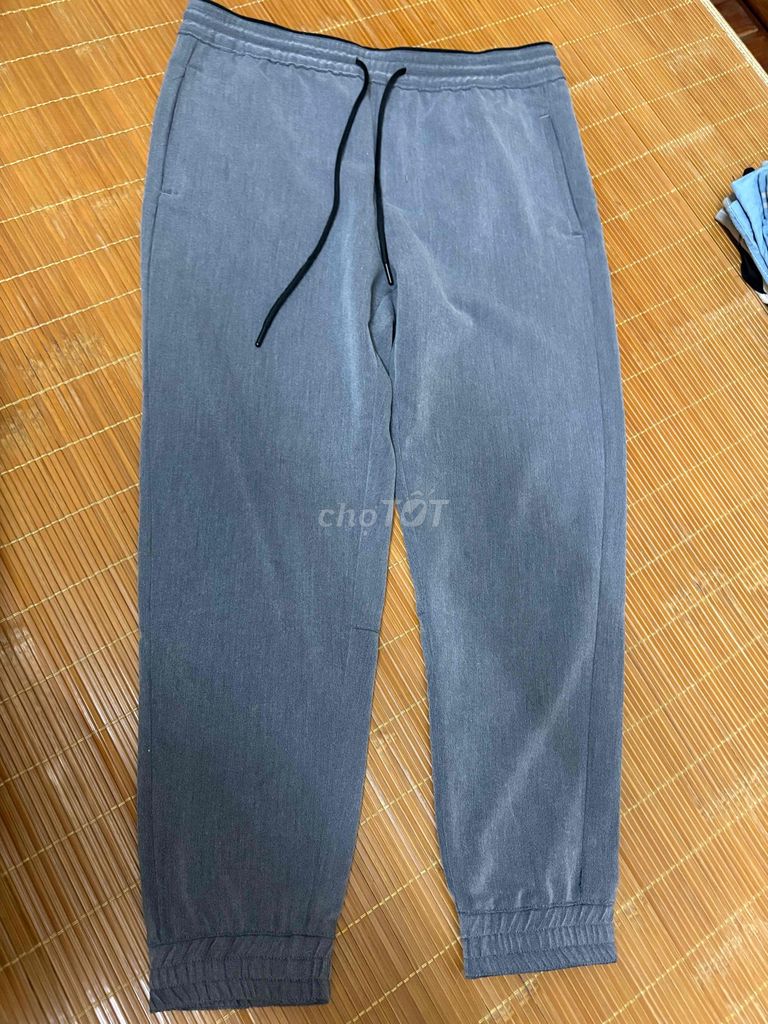 Quần jogger nam Routine Xám Vải thoáng mát. Mua bán Quần áo tại Quận Hai Bà Trưng Hà Nội được đăng bởi Tan Nguyen hình 1