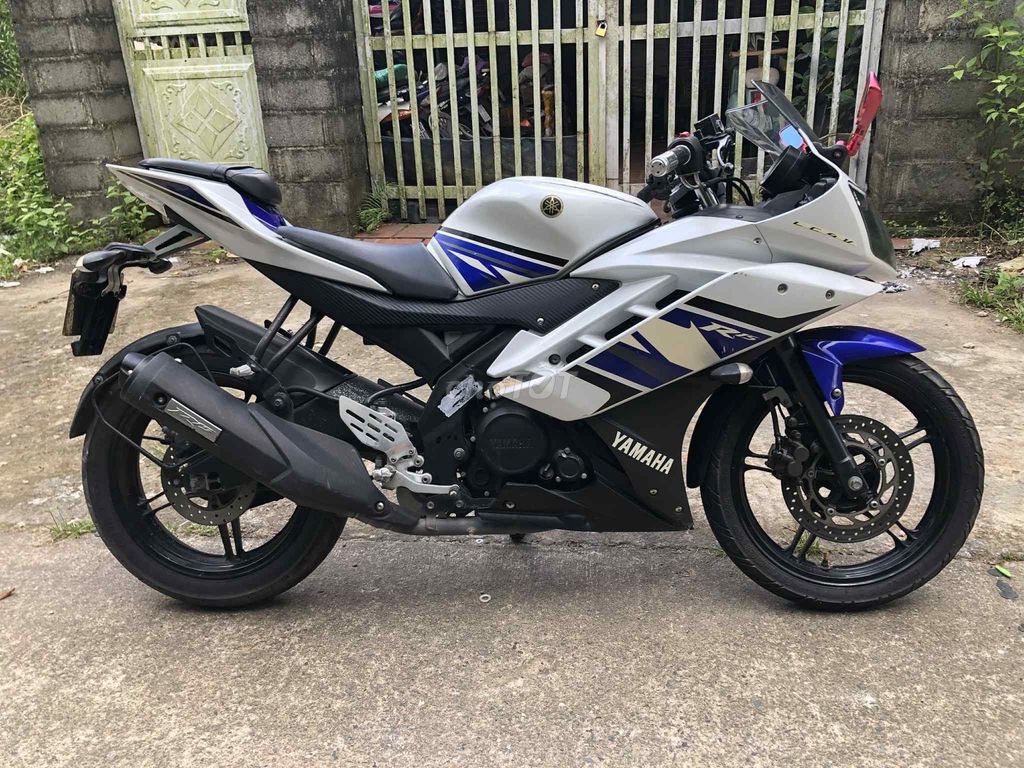 R15 V2 .Sip xe toàn quốc. Mua bán Xe máy tại Thành phố Dĩ An Bình Dương được đăng bởi Hoàng gia moto hình 4
