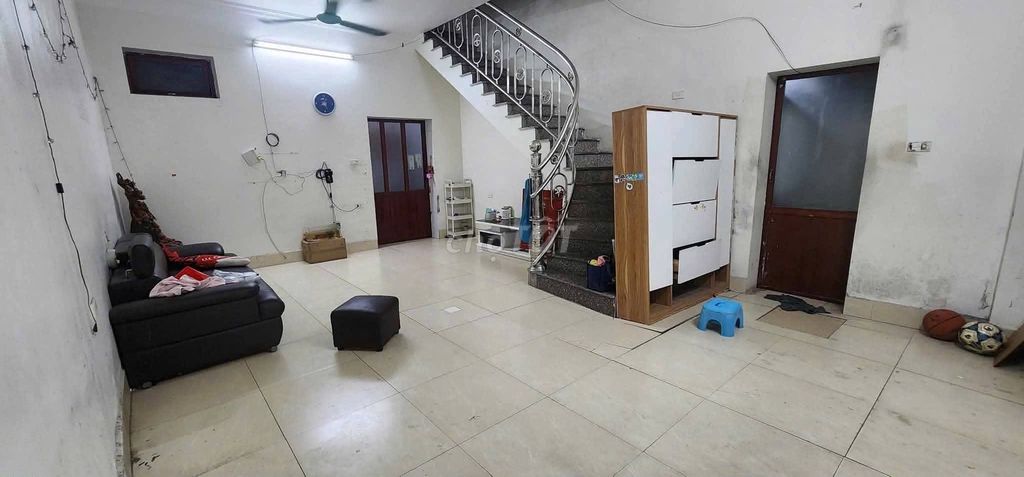 Cho thuê nhà ngõ 87 Láng Hạ, Đống Đa, 50m2 x 3 tầng, 13tr/tháng