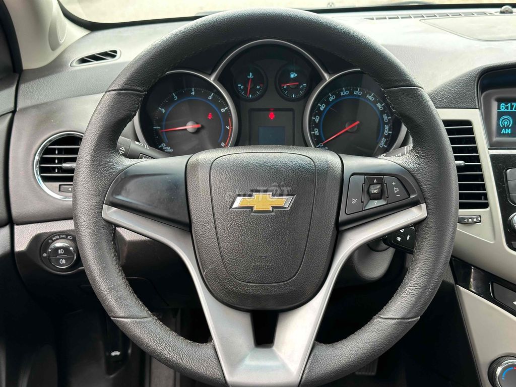 Chevrolet Cruze 2017 LT - 25000 km Trắng Siêu Mới. Mua bán Ô tô tại Quận Cầu Giấy Hà Nội được đăng bởi Vũ Kiên hình 9
