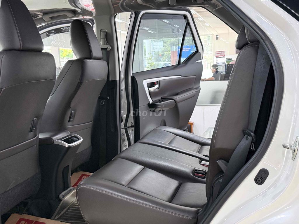Fortuner 2.4AT 2020- máy dầu số tự động- 48.000km. Mua bán Ô tô tại Quận Gò Vấp Tp Hồ Chí Minh được đăng bởi TOYOTA SURE GÒ VẤP hình 12