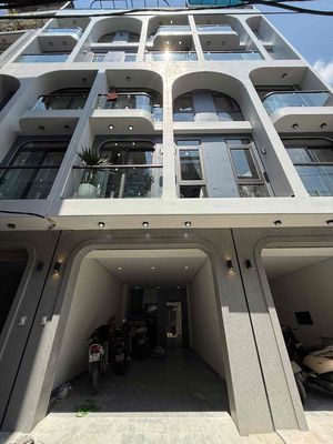 Townhouse 38 m² · 3 bed · Đường Thạch Bàn