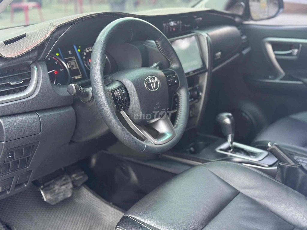 Toyota Fortuner 2022 2.4 4x2 AT - 78000 km. Mua bán Ô tô tại Quận 12 Tp Hồ Chí Minh được đăng bởi Nam Trường  hình 8