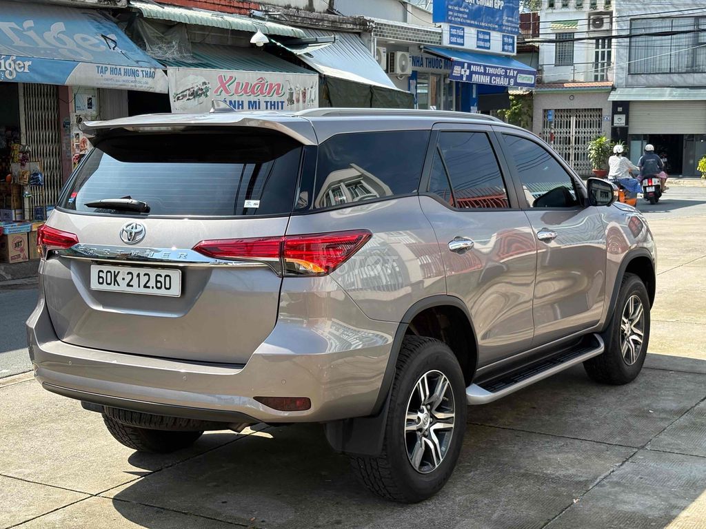 Toyota Fortuner 2.4AT 25.000 км, краска на всей машине