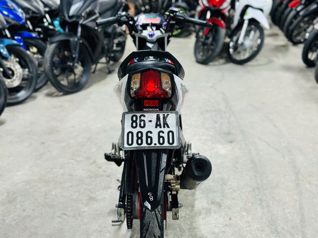 XE MÁYTHANH TÙNG_HONDA SONIC 150 ĐỜI CHÓT 2025. Mua bán Xe máy tại Quận Nam Từ Liêm Hà Nội được đăng bởi THANH TÙNG hình 4