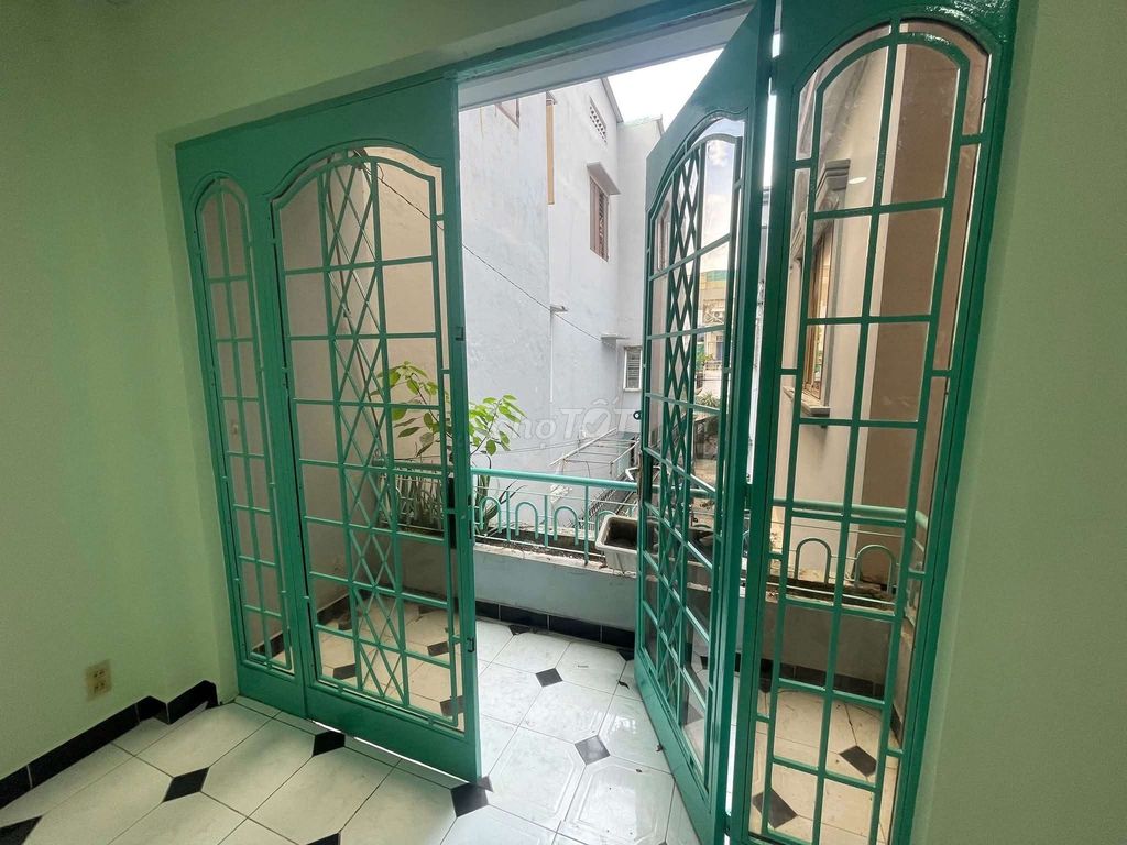 Комната с кондиционером, Бинь Триеу, QL13