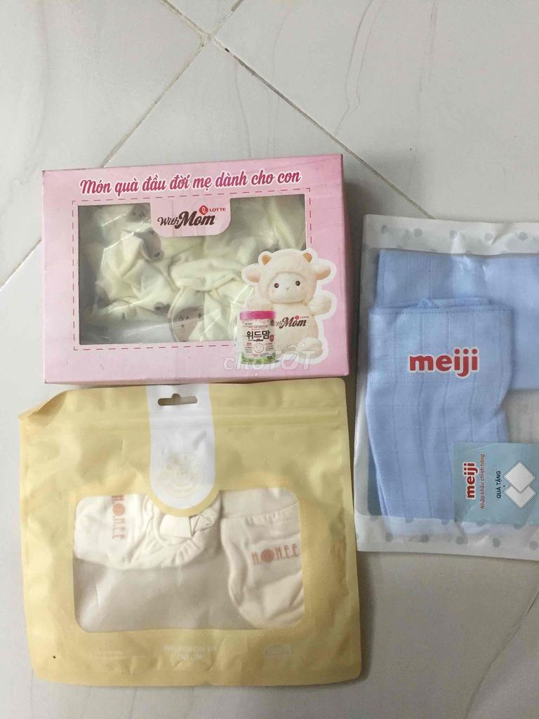 bao tay bao chân cho bé. Mua bán Mẹ và bé tại Quận Long Biên Hà Nội được đăng bởi Thanh Huyền hình 1