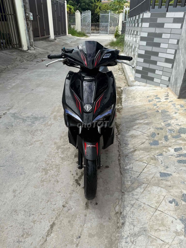 Воздушный клинок Honda 2018 черный