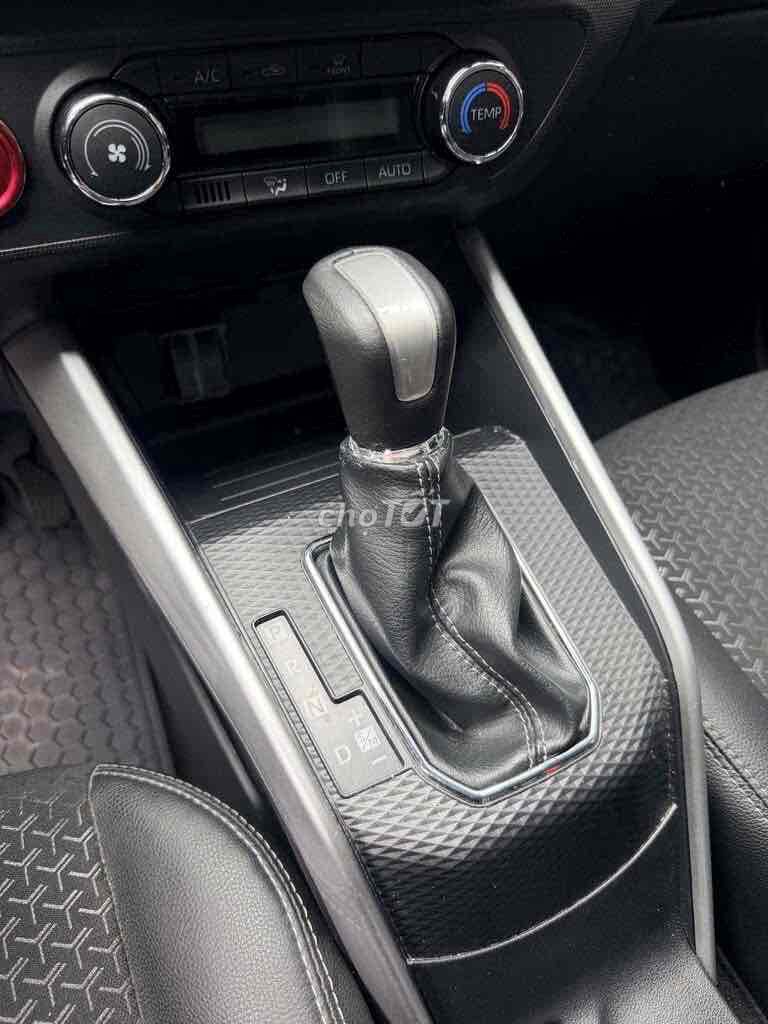 Toyota Raize 2022 автомат красный