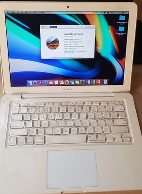 Macbook 2009 late, không lỗi vặt, pin ok