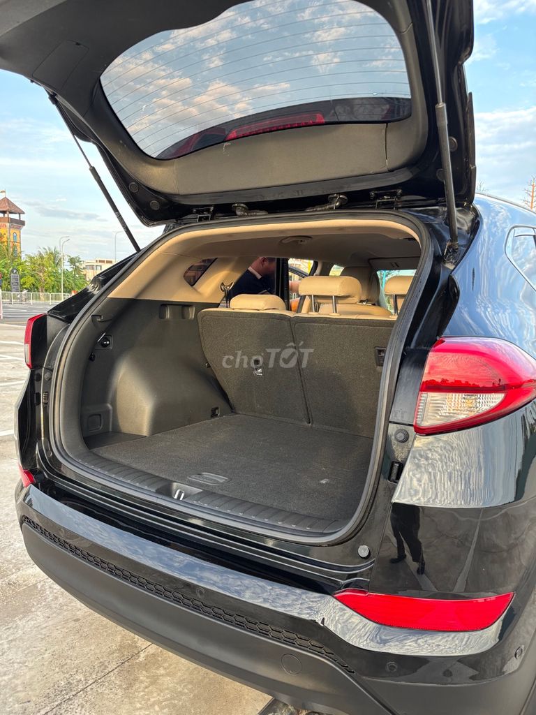 Hyundai Tucson 2018 2.0AT Đen 92.000 km. Mua bán Ô tô tại Thành phố Thủ Đức Tp Hồ Chí Minh được đăng bởi Auto Đông Sài Gòn Official hình 6