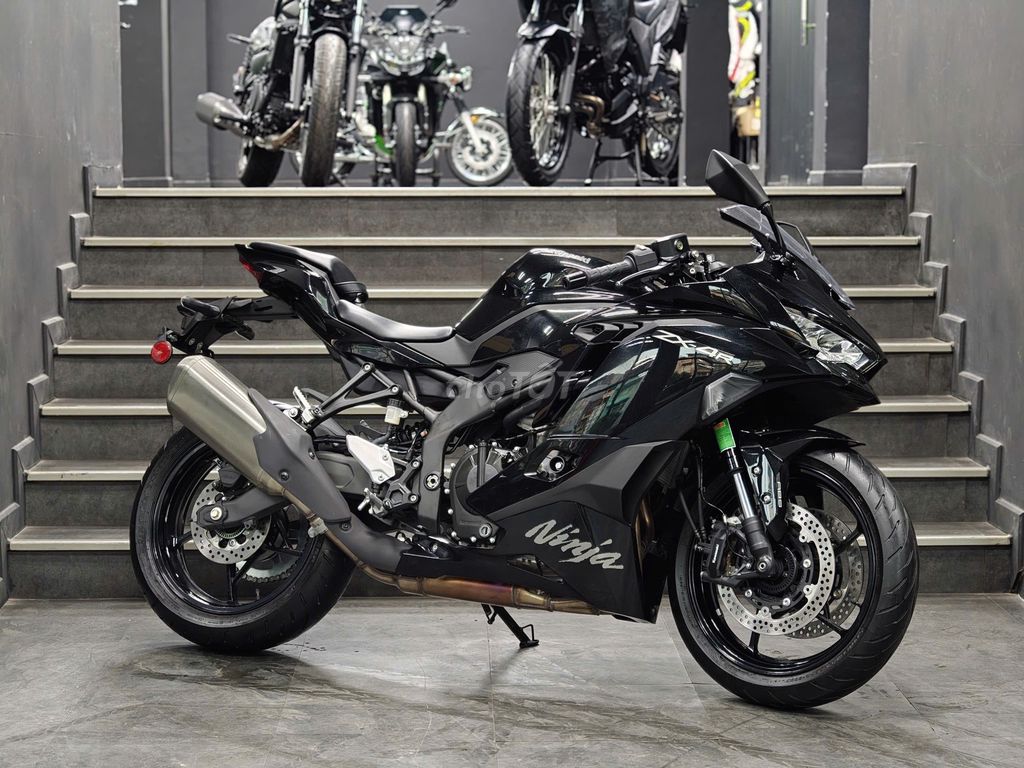 SIÊU LƯỚT ZX4R ODO CHỈ 137KM. Mua bán Xe máy tại Quận Tây Hồ Hà Nội được đăng bởi Tu Phamanh hình 1