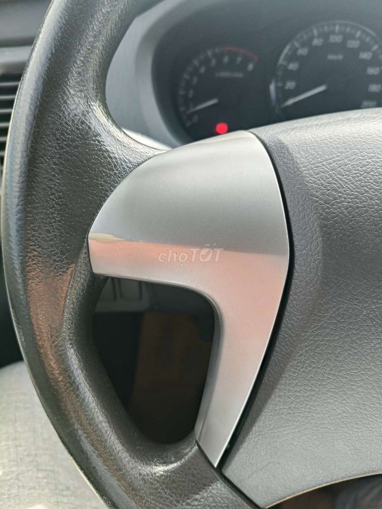 Toyota Innova Vàng cát 7 chỗ Số sàn. Mua bán Ô tô tại Huyện Chợ Mới An Giang được đăng bởi Phát đạt hình 7