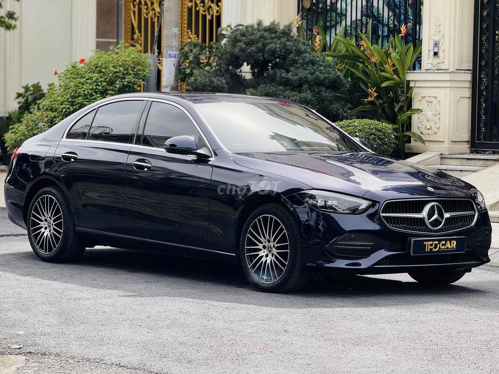 Mercedes C200 Avantgarde Plus 2022 có xuất hoá đơn. Mua bán Ô tô tại Quận Bình Tân Tp Hồ Chí Minh được đăng bởi Hoàng Thọ hình 2