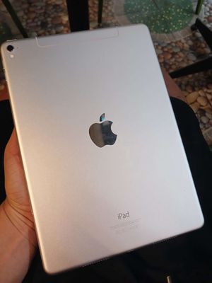 IPad Pro 9.7 trắng 32gb 4G Wifi zin all. Mua bán Máy tính bảng tại Quận Bình Tân Tp Hồ Chí Minh được đăng bởi V I N H