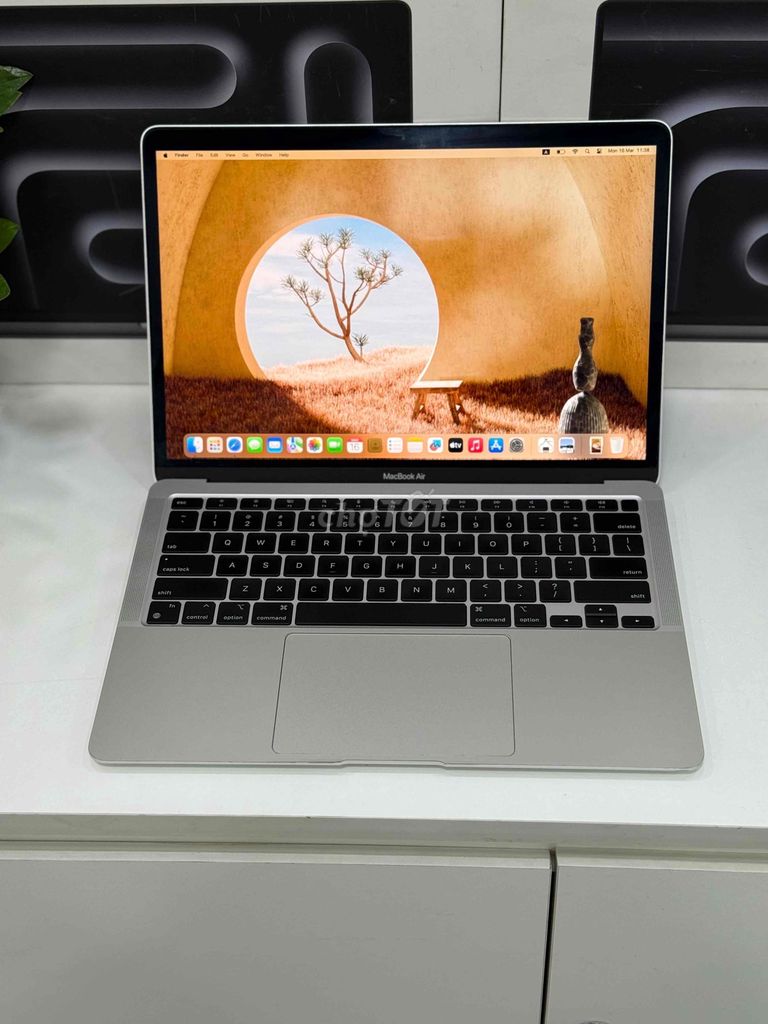 Macbook Air M1 13” 8GB/256GB sạch, chuẩn us. Mua bán Laptop tại Quận 10 Tp Hồ Chí Minh được đăng bởi Nguyễn Thị Tố Quỳnh hình 1