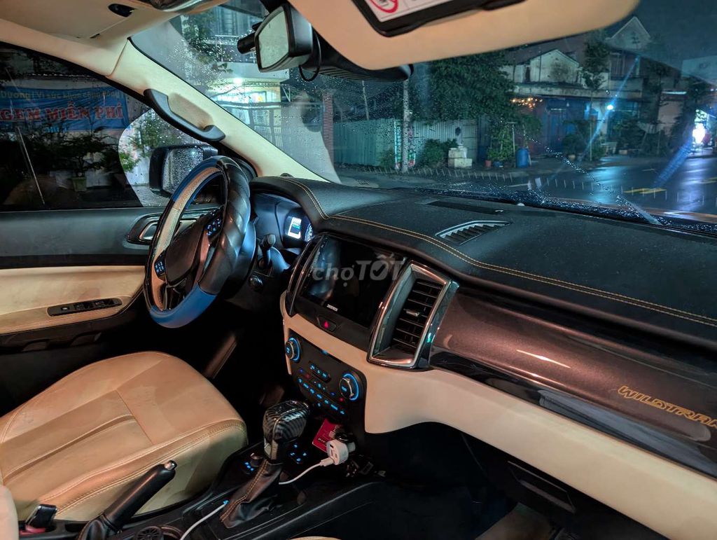 2019 WLIDTRACK 2.0 4x4 AT - 113000 km. Mua bán Ô tô tại Thành phố Thủ Dầu Một Bình Dương được đăng bởi Tân hình 5