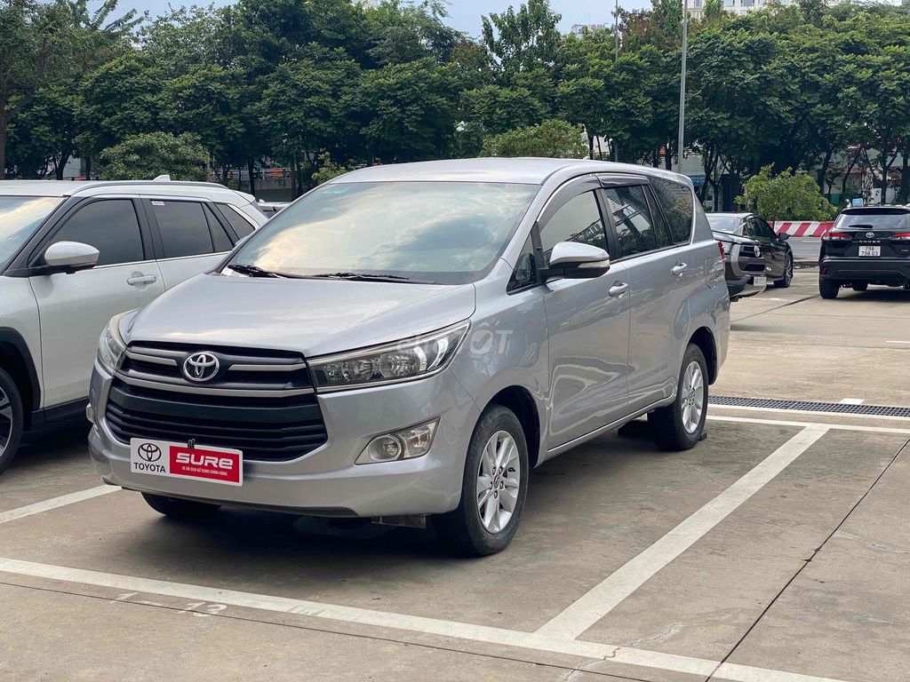 Toyota Innova 2.0E MT 2017 Серебристый 7 мест
