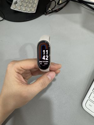 Vòng đeo tay thông minh Xiaomi Mi Band 8