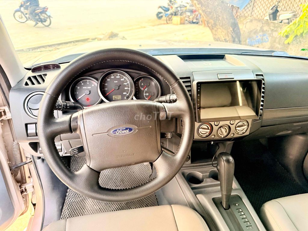 Ford Everest 2014 Limited 4x2 - 120000 km. Mua bán Ô tô tại Quận Hoàng Mai Hà Nội được đăng bởi Phạm quang đồng hình 14