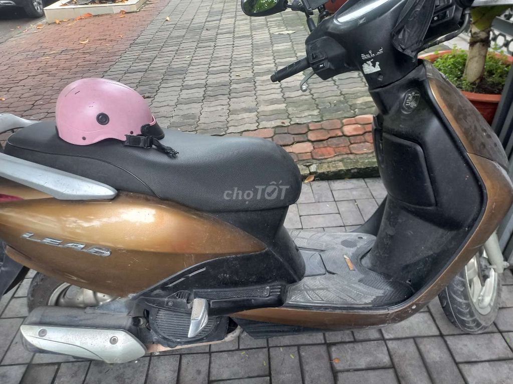 Honda Lead màu Nâu. Mua bán Xe máy tại Quận 7 Tp Hồ Chí Minh được đăng bởi Ronie Mohd hình 1