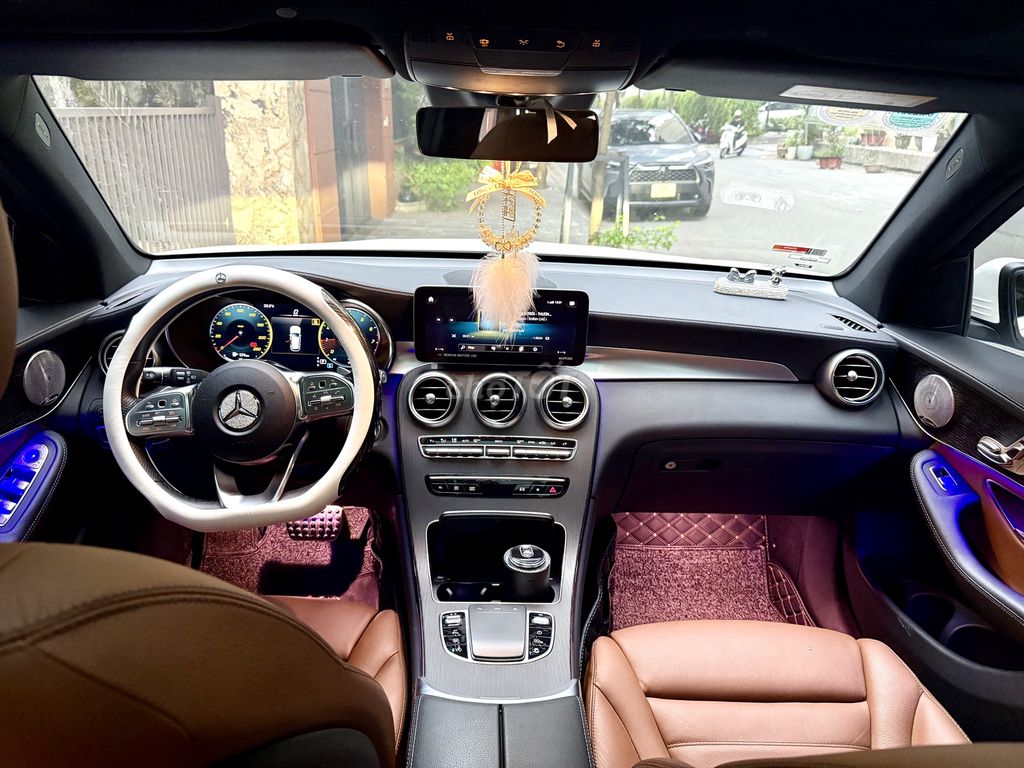 Mercedes Benz GLC 2022 300 4Matic - 42000 km. Mua bán Ô tô tại Quận Nam Từ Liêm Hà Nội được đăng bởi Nguyễn thị hoa hình 6