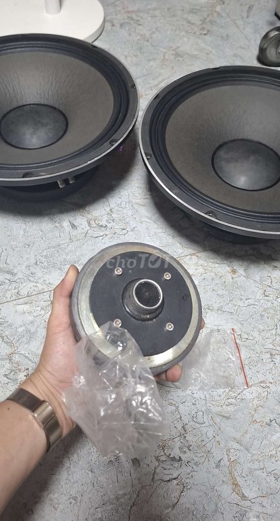 2loa bass 40 coi 100 và một cái chép 450