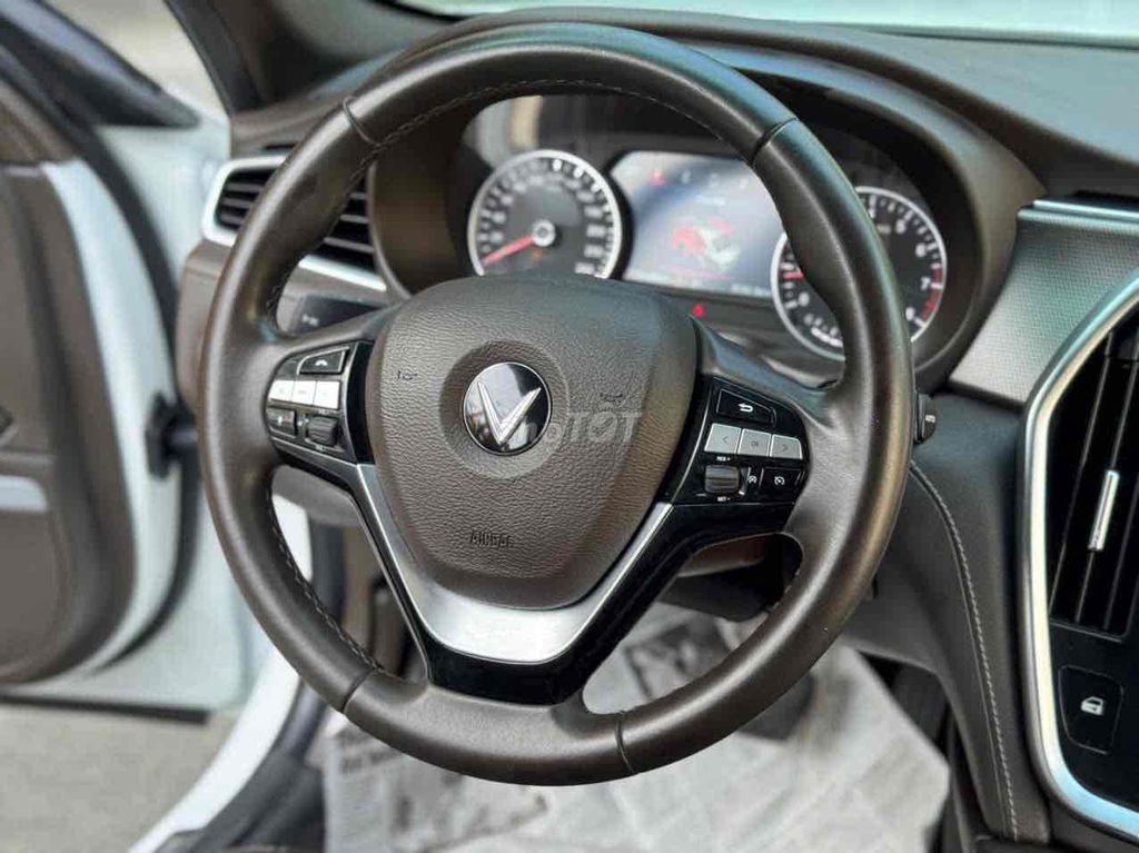VinFast Lux A2.0 2022 A2.0 Tiêu chuẩn - 100000 km. Mua bán Ô tô tại Quận 12 Tp Hồ Chí Minh được đăng bởi Nam Trường  hình 10