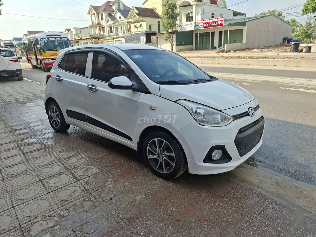 Hyundai Grand i10 Trắng. Mua bán Ô tô tại Huyện Yên Thành Nghệ An được đăng bởi Hai hình 1