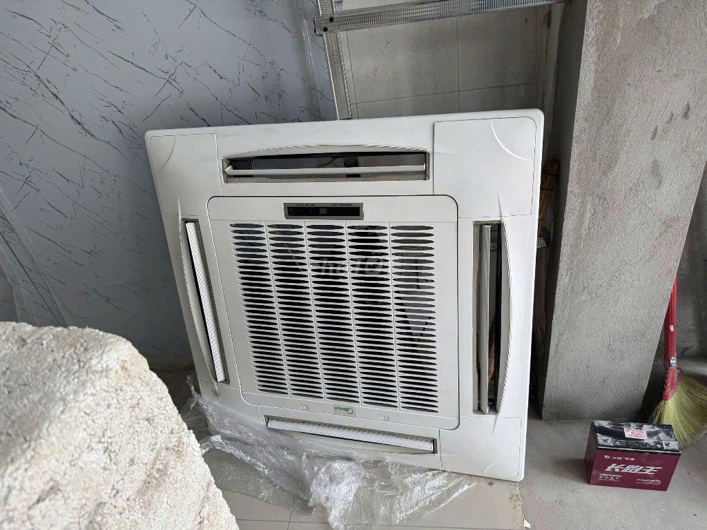 Máy Lạnh Âm Trần 5HP Reetech mới 98% 3 pha zin all. Mua bán Máy lạnh, điều hoà tại Quận Gò Vấp Tp Hồ Chí Minh được đăng bởi Ngọc Nhi hình 3