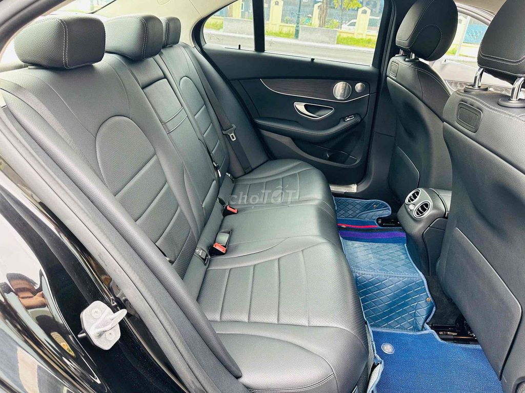 Mercedes Benz C Class 2018 C200 - 28732 km. Mua bán Ô tô tại Quận Cầu Giấy Hà Nội được đăng bởi Tuấn hình 10