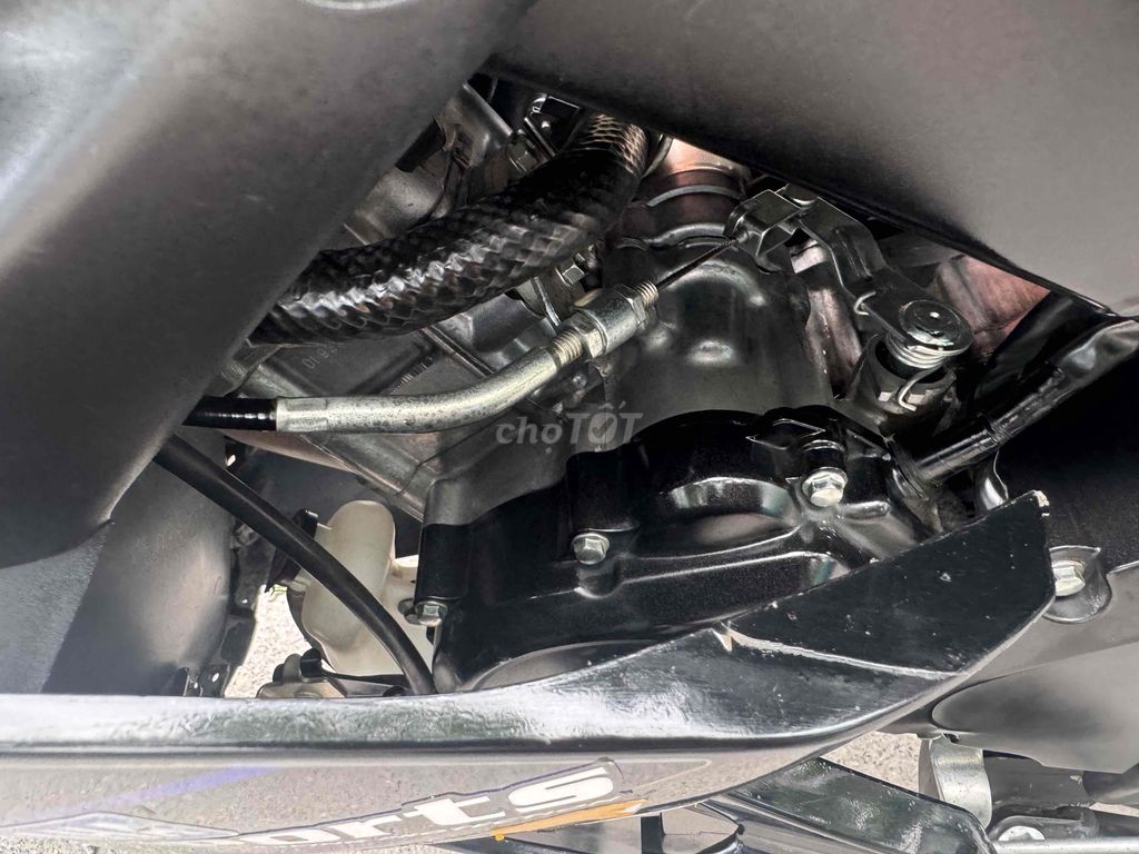 Yamaha R15 V3  biển số 29  Xe lướt đẹp tuyệt đối. Mua bán Xe máy tại Quận Cầu Giấy Hà Nội được đăng bởi Tong motor xe may hình 4