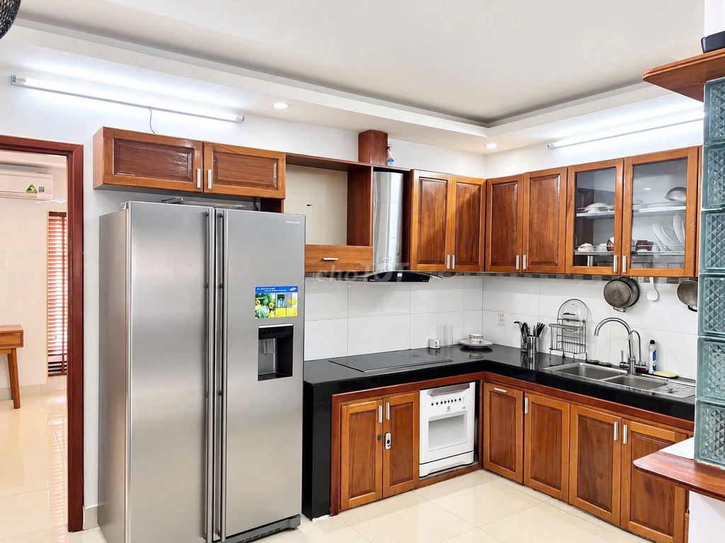 Cho Thuê nhà đẹp 3PN full nội thất MT Nguyễn Thiện Kế, gần biển Mỹ Khê
