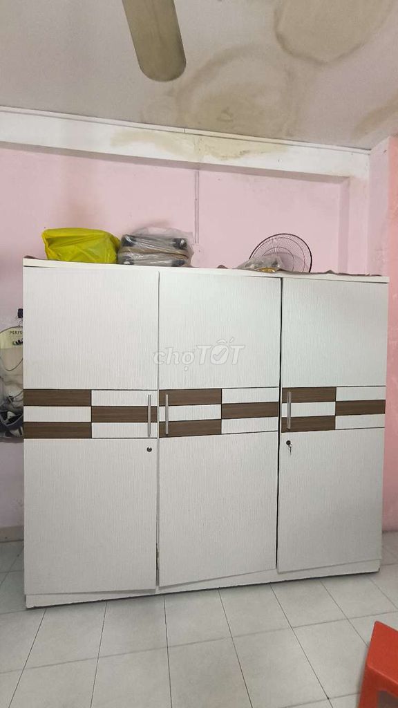 Tủ quần áo Gỗ công nghiệp 3 cánh Trắng, Nâu. Mua bán Tủ, kệ gia đình tại Quận 3 Tp Hồ Chí Minh được đăng bởi Thọ Trần hình 1