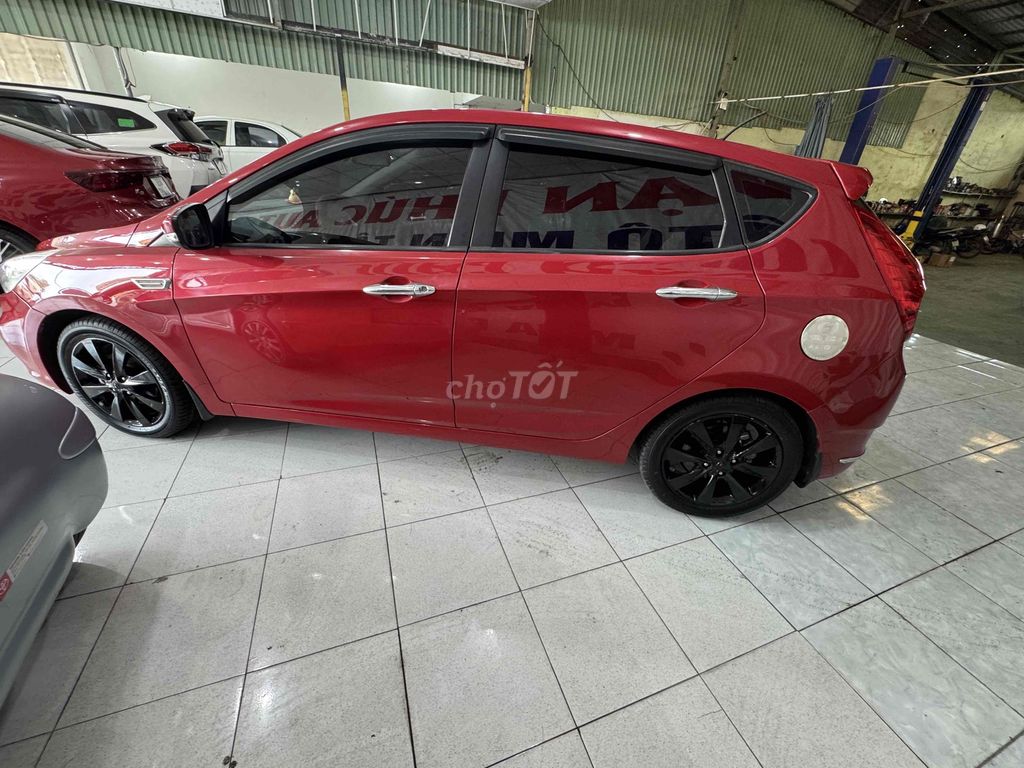 Hyundai Accent 2014 1.4 AT Hatchback - 910123 km. Mua bán Ô tô tại Quận Bình Thuỷ Cần Thơ được đăng bởi Phi hình 1