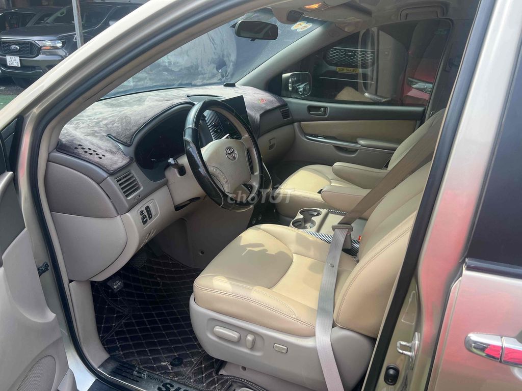 Toyota Sienna 2008 - 180000 km. Mua bán Ô tô tại Quận Tân Bình Tp Hồ Chí Minh được đăng bởi hoang ngoc huu phuoc hình 4