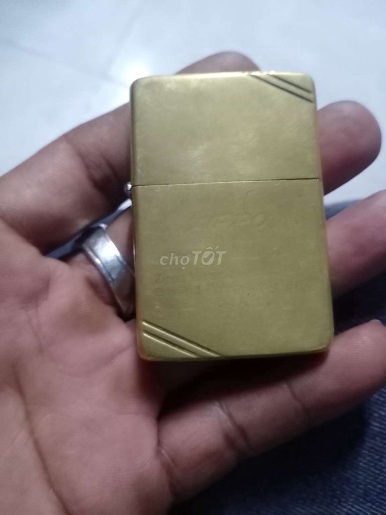 Zippo xưa 1986 trùng chuẩn bản nắp có dập bánh bén