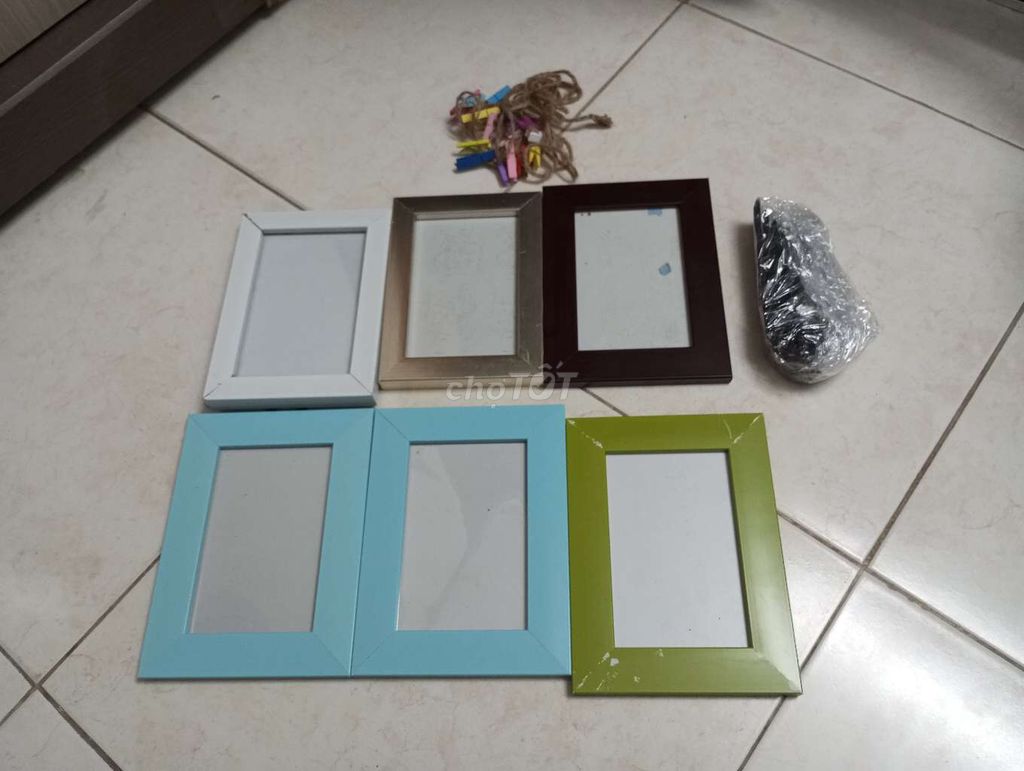 Khung treo ảnh Gỗ Nhiều màu. Mua bán Nội thất, đồ gia dụng khác tại Quận Cầu Giấy Hà Nội được đăng bởi Đào Tùng Khánh hình 1