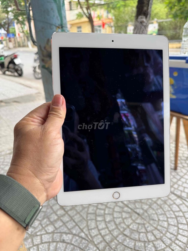 ipad air 2 4G 64GB. Mua bán Máy tính bảng tại Quận Thanh Khê Đà Nẵng được đăng bởi Mr Trung hình 6