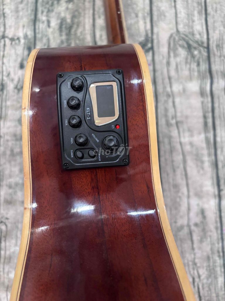 Đàn Guitar Classic Kèm Eq Xịn Xò