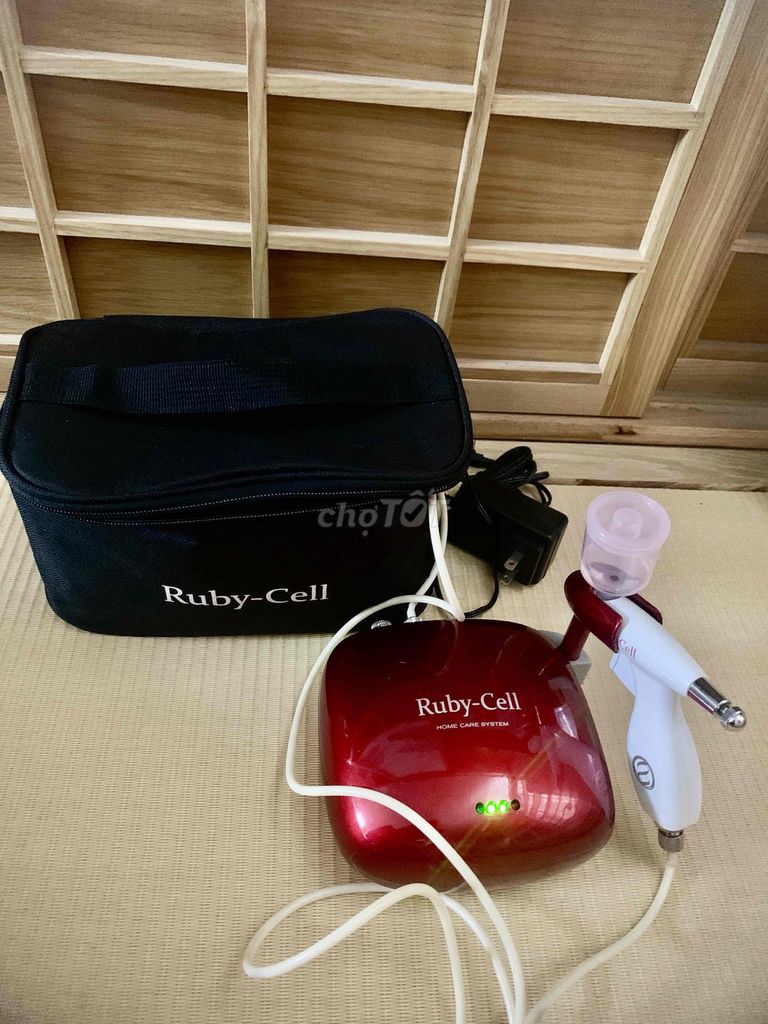 máy phun dưỡng chất Ruby Cell Home Care System