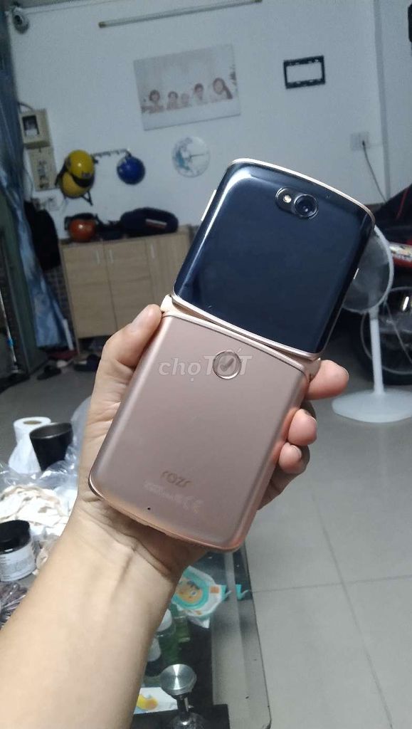 Motorola Razr 2020 256GB/8.Zin Đẹp.Nhận GL và Ship