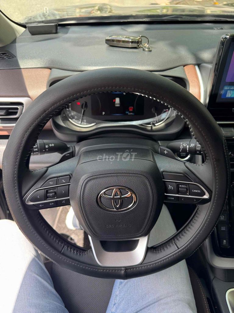 Toyota Innova Cross 2.0 2025 - 5000km xe siêu lươt. Mua bán Ô tô tại Quận Tân Phú Tp Hồ Chí Minh được đăng bởi TRƯƠNG THANH TUYỀN hình 8