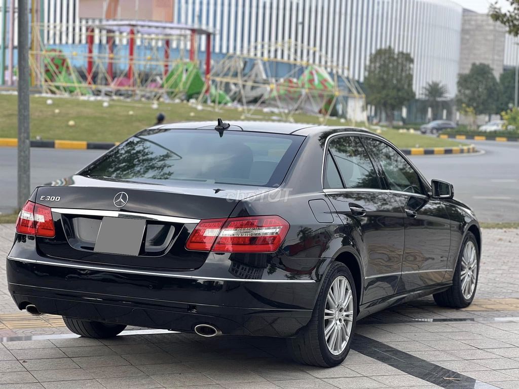 Bán Mercedes Benz E300 SX 2010. Mua bán Ô tô tại Quận Gò Vấp Tp Hồ Chí Minh được đăng bởi Xuân Trường hình 3