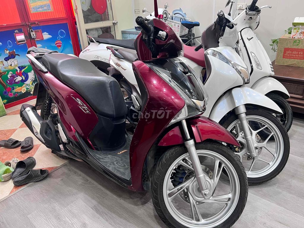 Honda SH 125i CBS 2019 Đỏ 21000 km. Mua bán Xe máy tại Quận Cầu Giấy Hà Nội được đăng bởi Kim Ngân Nguyễn Ngọc hình 2
