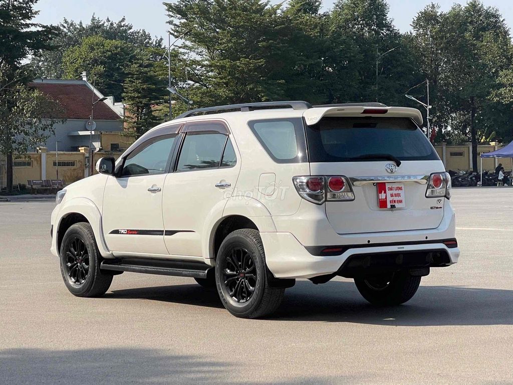Toyota Fortuner Sportaivo 4x4 cao cấp nhất Sport. Mua bán Ô tô tại Quận Thanh Xuân Hà Nội được đăng bởi Vạn Phát  Auto hình 3