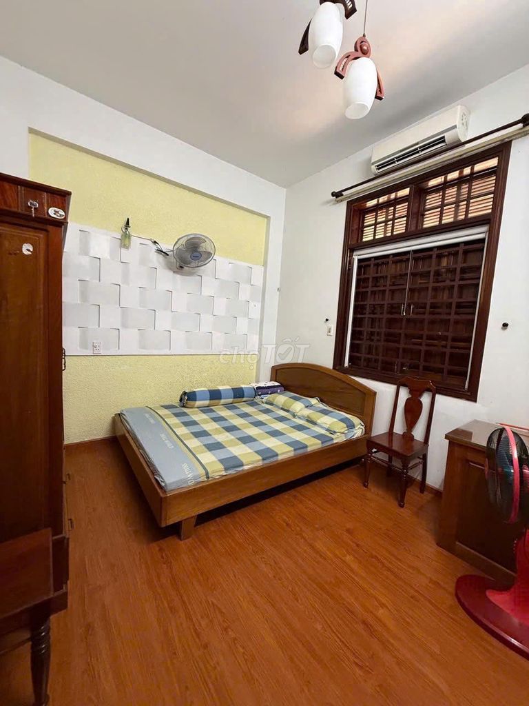 Аренда · 4 комн. · 97 м² · Quận Hải Châu, ул. Đường Tố Hữu